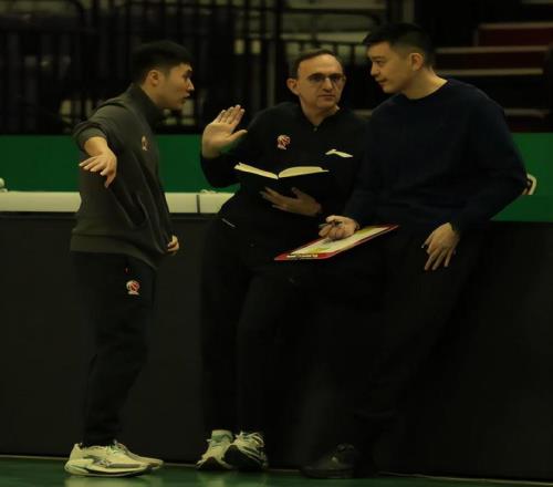 贝林女友被,指涉高端应,召网站,米乐YY易游,M6,MiLe,米乐YY易游体育官网,米乐YY易游官网,米乐YY易游体育下载